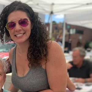 Meet your Posher, Angela